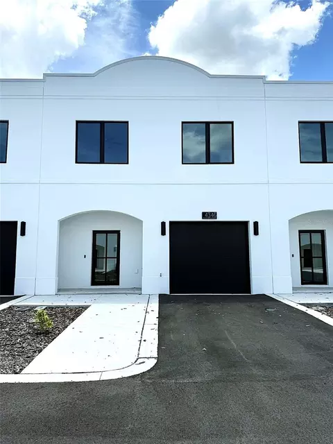4346 Cambio Gardens Ct, Tampa, FL 33610