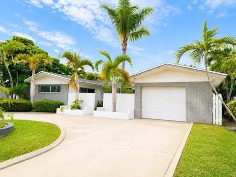 243 3rd St W, Tierra Verde, FL 33715