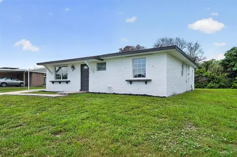 Exterior - 774 Hampton Dr NE, Palm Bay, FL 32905 photo 2 of 4