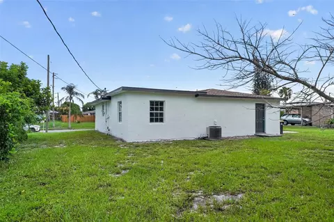 Exterior - 774 Hampton Dr NE, Palm Bay, FL 32905 photo 3 of 4
