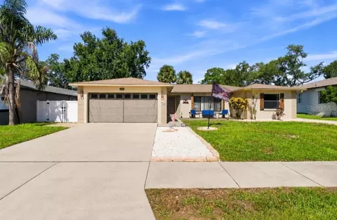 1830 Willow Oak Dr W, Palm Harbor, FL 34683