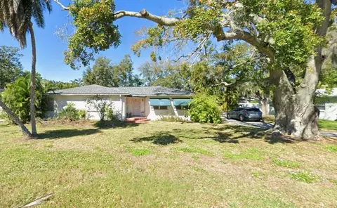 1757 Michigan Ave NE, Saint Petersburg, FL 33703