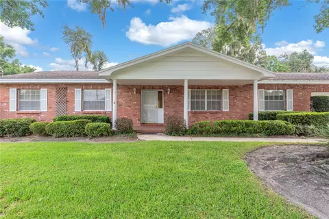 Exterior - 110 Ashbrook Dr, Brandon, FL 33511 photo 3 of 14