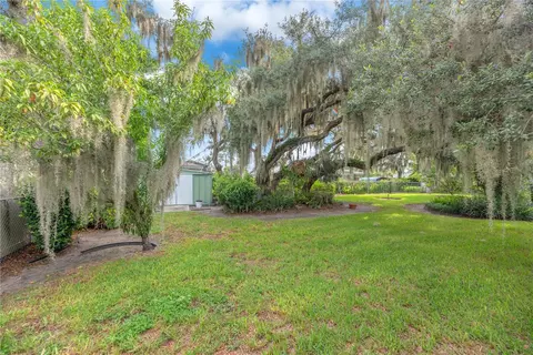 Exterior - 110 Ashbrook Dr, Brandon, FL 33511 photo 6 of 14