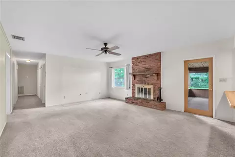 Living - 110 Ashbrook Dr, Brandon, FL 33511 photo 3 of 4