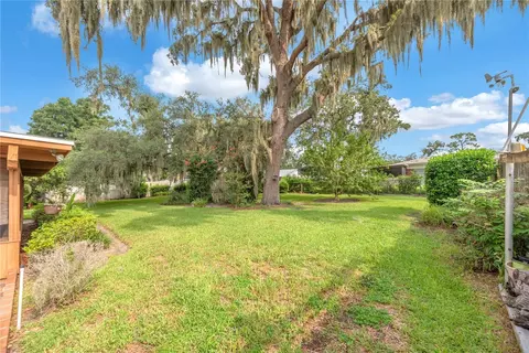 Exterior - 110 Ashbrook Dr, Brandon, FL 33511 photo 11 of 14