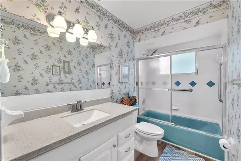 Bath - 110 Ashbrook Dr, Brandon, FL 33511 photo 2 of 3
