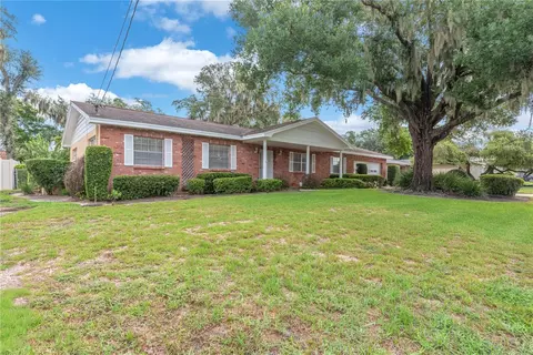 Exterior - 110 Ashbrook Dr, Brandon, FL 33511 photo 4 of 14