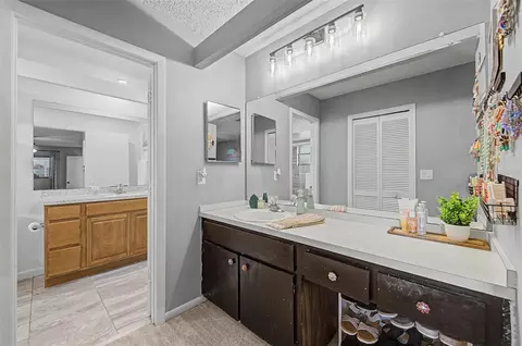 Bath - 2028 Nobleton Ave, Spring Hill, FL 34608 photo 1 of 4