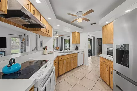 Kitchen - 2028 Nobleton Ave, Spring Hill, FL 34608 photo 3 of 5