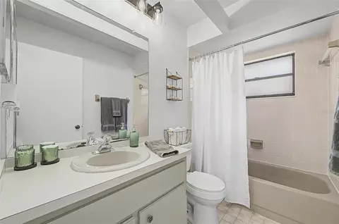 Bath - 2028 Nobleton Ave, Spring Hill, FL 34608 photo 4 of 4