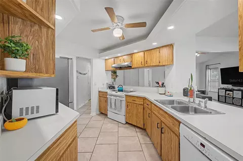 Kitchen - 2028 Nobleton Ave, Spring Hill, FL 34608 photo 2 of 5