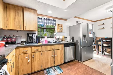 Kitchen - 7059 Juniper Ave, Webster, FL 33597 photo 2 of 2