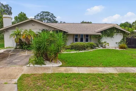 1221 E Lime St, Tarpon Springs, FL 34689