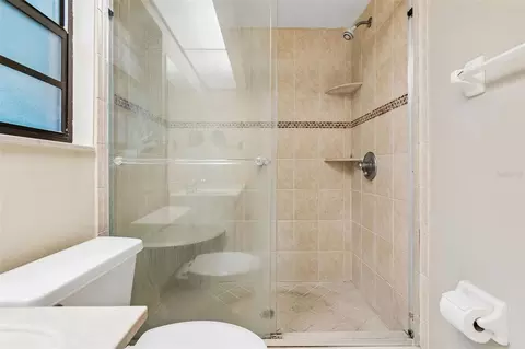Bath - 11301 Maybrook Ave, Riverview, FL 33569 photo 3 of 3