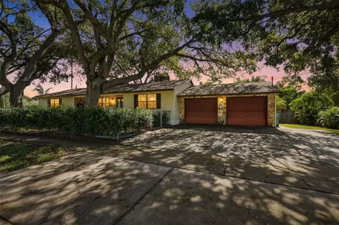 617 Mehlenbacher Rd, Largo, FL 33770