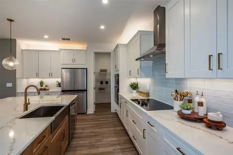 Kitchen - 12012 Ethos Ct, Venice, FL 34293 photo 2 of 3