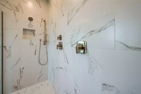 Bath - 12012 Ethos Ct, Venice, FL 34293 photo 3 of 6