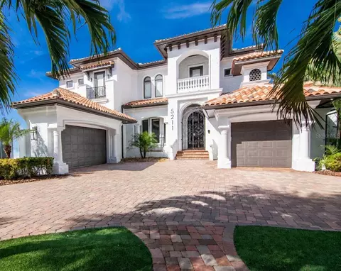 5211 W Neptune Way, Tampa, FL 33609