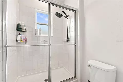 Bath - 6252 Camino Dr, Apollo Beach, FL 33572 photo 3 of 4