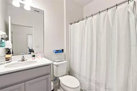 Bath - 6252 Camino Dr, Apollo Beach, FL 33572 photo 4 of 4