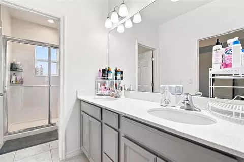 Bath - 6252 Camino Dr, Apollo Beach, FL 33572 photo 2 of 4