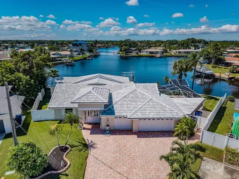 4280 13th Ln NE, Saint Petersburg, FL 33703