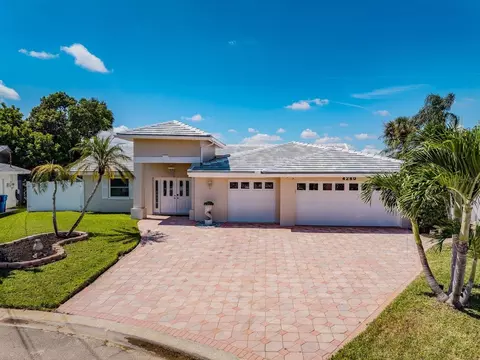 4280 13th Ln NE, Saint Petersburg, FL 33703