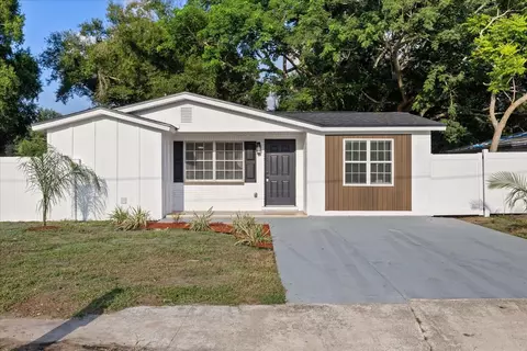 8711 N River Forest Cir, Tampa, FL 33604