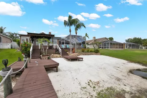 Exterior - 22523 Willow Lakes Dr, Lutz, FL 33549 photo 15 of 18