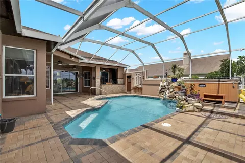 Exterior - 22523 Willow Lakes Dr, Lutz, FL 33549 photo 11 of 18