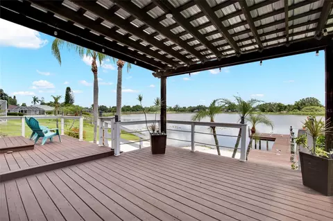 Exterior - 22523 Willow Lakes Dr, Lutz, FL 33549 photo 13 of 18