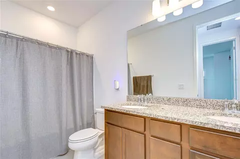 Bath - 13857 Sharp Hawk Dr, Riverview, FL 33569 photo 4 of 4
