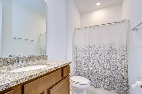 Bath - 13857 Sharp Hawk Dr, Riverview, FL 33569 photo 3 of 4