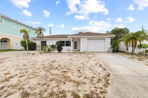 158 Lido Dr, Saint Pete Beach, FL 33706