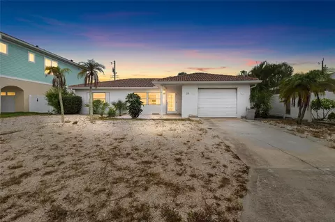 158 Lido Dr, Saint Pete Beach, FL 33706