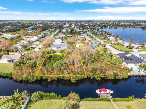 18786 Ashcroft Cir, Port Charlotte, FL 33948