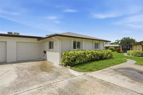 1339 Queen Anne Dr #C, Palm Harbor, FL 34684