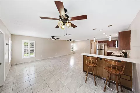 Living - 501 Bryan Rd, Brandon, FL 33511 photo 15 of 20