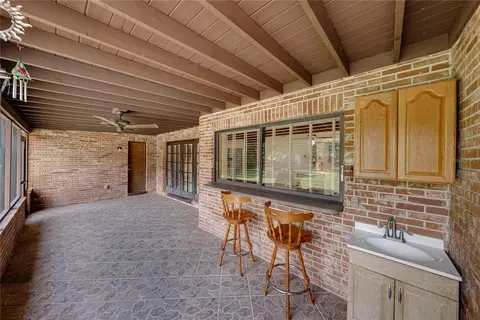 Exterior - 501 Bryan Rd, Brandon, FL 33511 photo 6 of 17