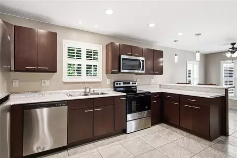 Kitchen - 501 Bryan Rd, Brandon, FL 33511 photo 8 of 8