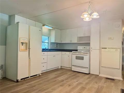 Kitchen - 3405 Fremont Ln, Spring Hill, FL 34607 photo 3 of 4
