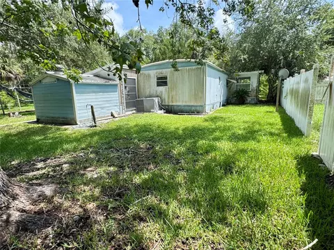 Exterior - 3405 Fremont Ln, Spring Hill, FL 34607 photo 16 of 20