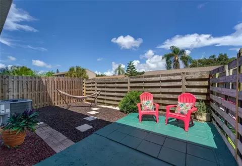 Exterior - 1131 Longfellow Rd, Sarasota, FL 34243 photo 2 of 9