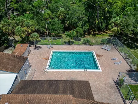 Exterior - 1131 Longfellow Rd, Sarasota, FL 34243 photo 7 of 9
