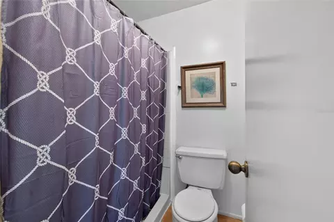 Bath - 1131 Longfellow Rd, Sarasota, FL 34243 photo 5 of 5