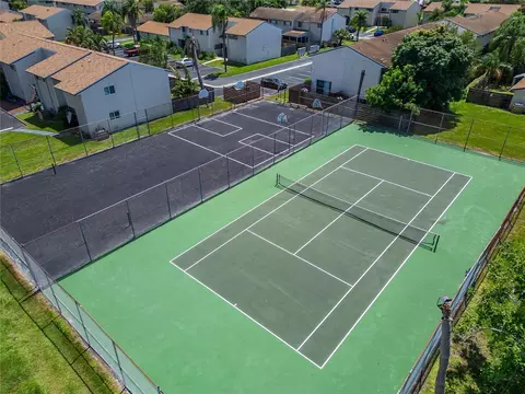 View/Area - 1131 Longfellow Rd, Sarasota, FL 34243 photo 4 of 4