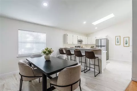 Dining - 1695 Lakeside Dr, Bartow, FL 33830 photo 2 of 3
