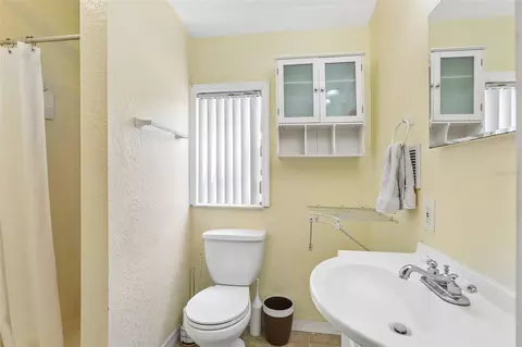Bath - 6510 Sunridge Dr, Riverview, FL 33578 photo 4 of 5