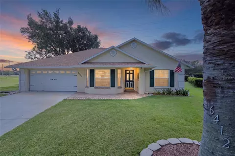 6412 Laurelwood Dr, Zephyrhills, FL 33542